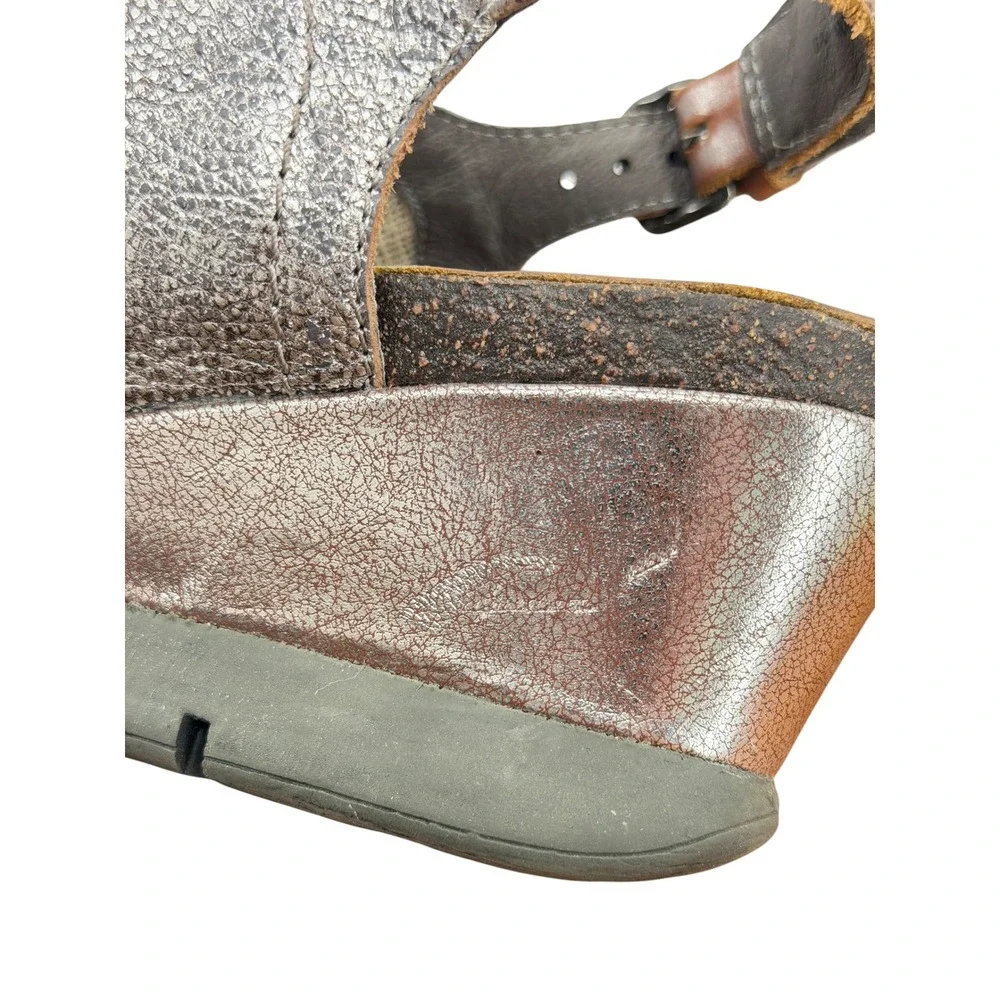 OTBT Meditate Wedge Sandals Women SZ 8 Silver Office Everyday Metallic Leather